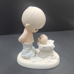 1987 Precious Moments Figurine "You Cannot Chunk A Good Freadship"